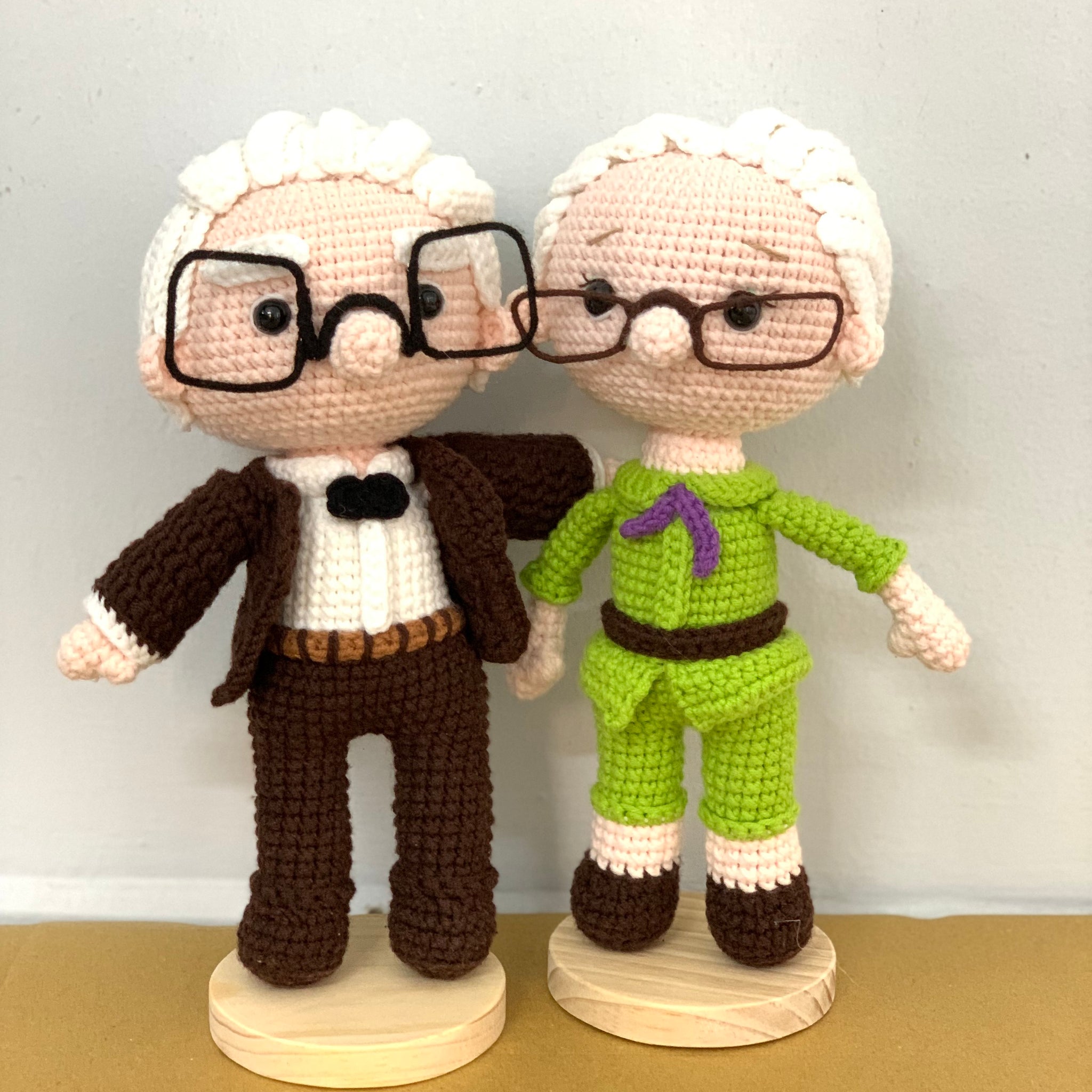 Handmade Cute Crochet Carl Fredricksen and Ellie Fredricksen - UP Movie